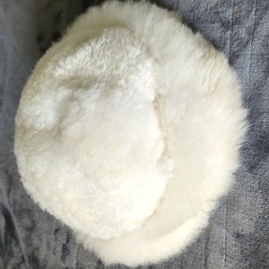 Alpaca winter white hat handmade in Peru